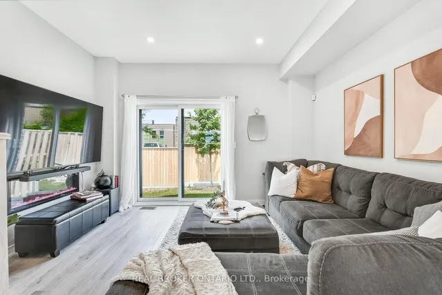 Additional image 17 of 527 Shaver Rd Unit 7