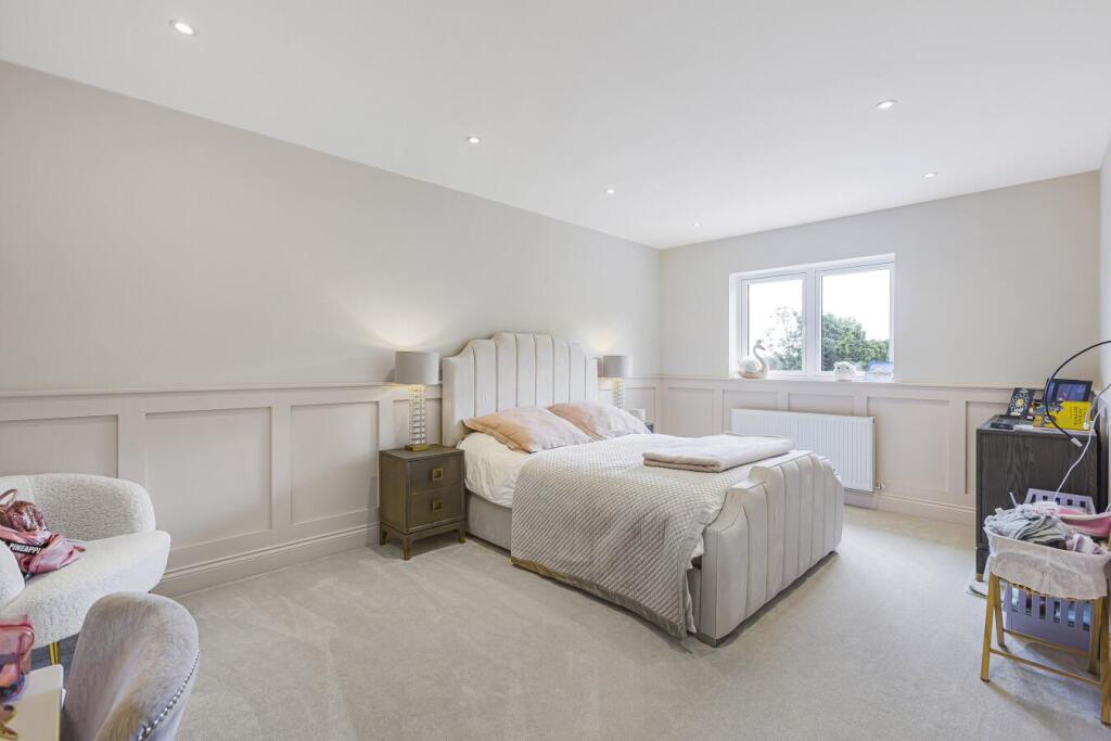 Additional image 20 of The Grove, Brookmans Park , Herts