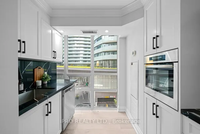 Additional image 15 of 19 Grand Trunk Cres Unit 506