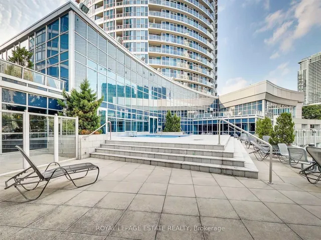 Additional image 23 of 218 Queens Quay Unit 402