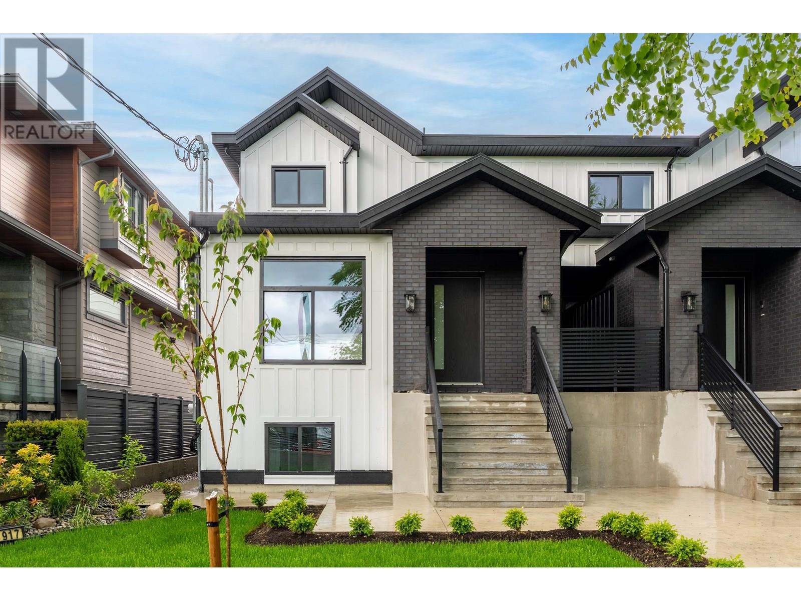 4917 VENABLES STREET|Burnaby, British Columbia V5B1X8