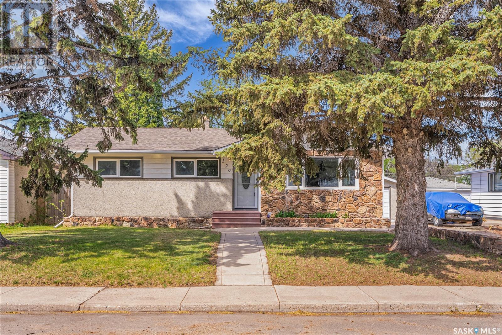 Property image for 329 Y AVENUE N|Saskatoon, Saskatchewan S7L3K8