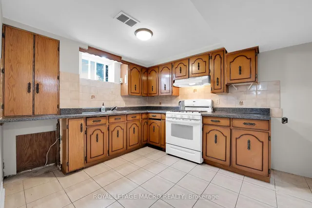 Additional image 20 of 35 Greenhill Ave