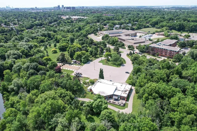 Additional image 46 of 61 Centre St