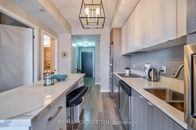 Additional image 16 of 5220 Dundas St Unit D413