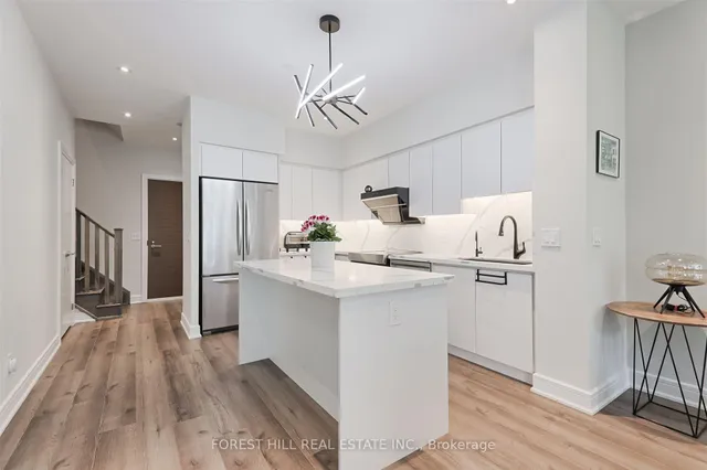 Additional image 29 of 35 Brian Peck Cres Unit TH 120