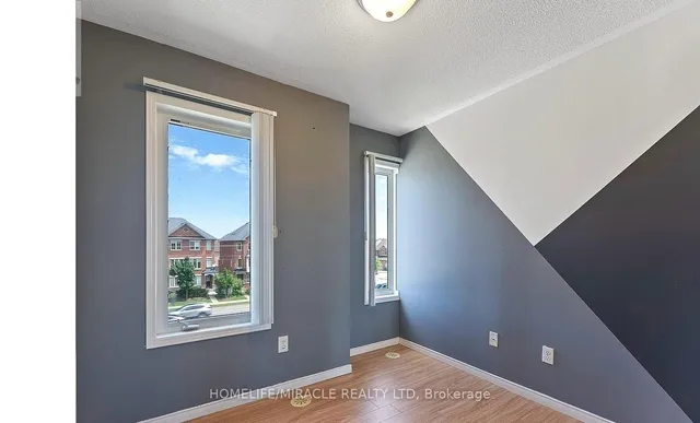 Additional image 7 of 60 Fairwood Circ Unit 61