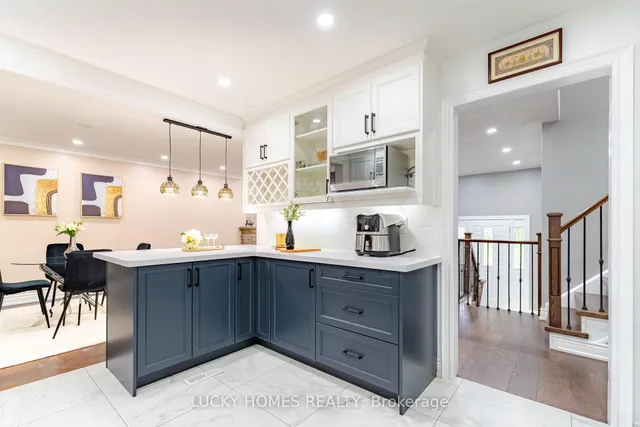 Additional image 16 of 4396 Lawrence Ave