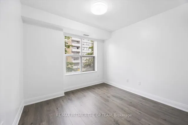 房产图片 18 - 多伦多斯帕迪纳路800号401单元