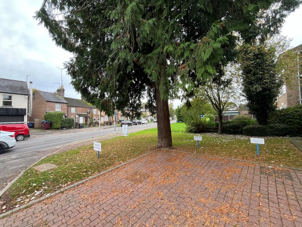 Additional image 8 of 3 Kinsbourne Court, 96/100 Luton Road, Harpenden, AL5 3BL