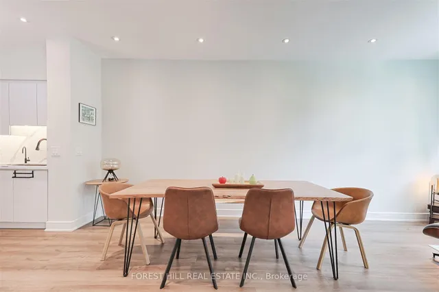 Additional image 23 of 35 Brian Peck Cres Unit TH 120