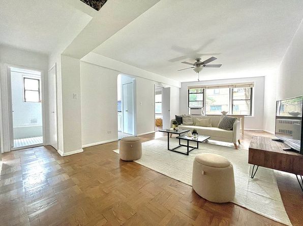 30 E 9th St, New York, NY 