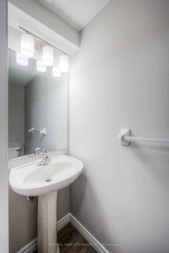 Additional image 11 of 27 Hackberry St