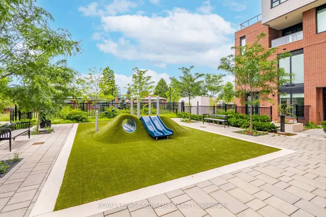 Additional image 49 of 3100 Keele St Unit 925