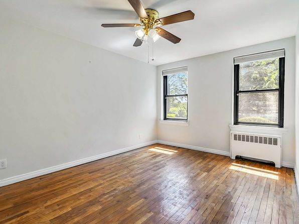 2239 78th St APT 2F, Flushing, NY 11370