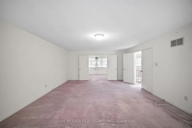 Additional image 24 of 7 Vogue Cres