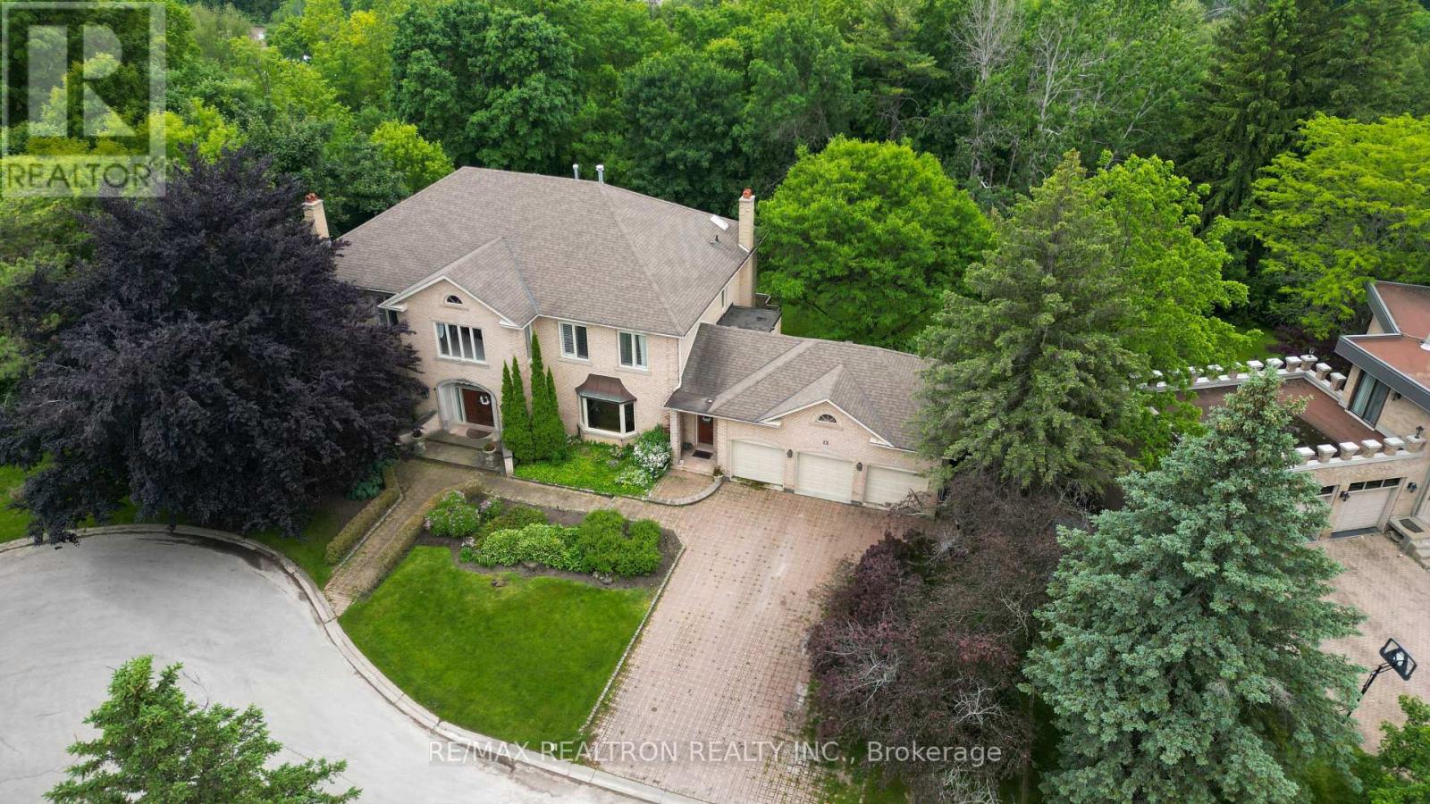 12 MOODIE DRIVE|Richmond Hill (South Richvale), Ontario L4C8C9