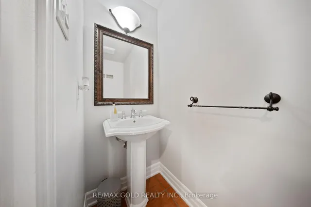 Additional image 19 of 103 Kenpark Ave