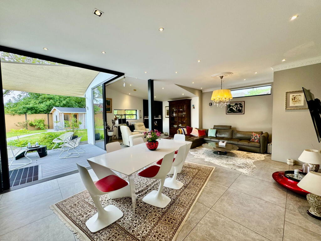 Additional image 5 of West Riding,Bricket Wood,Hertfordshire,AL2 3QS