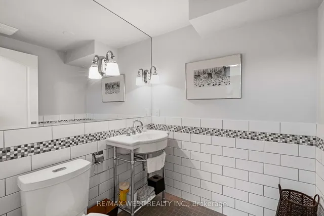 Additional image 37 of 119 Princess Anne Cres