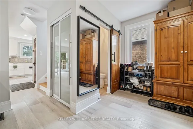 Additional image 7 of 61 Bond St