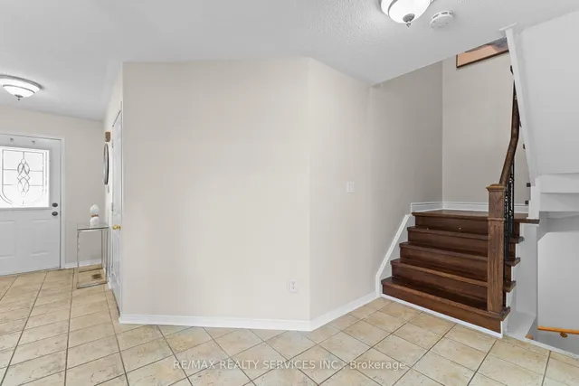 Additional image 7 of 8 Capistro St