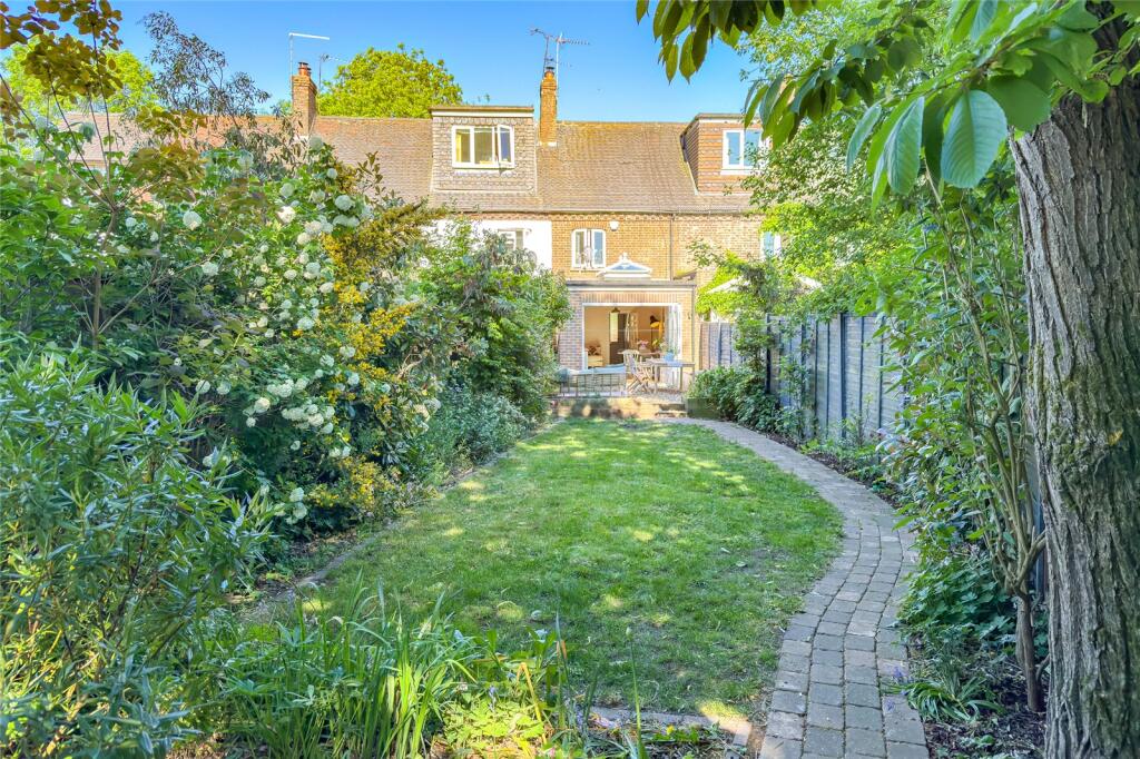 Additional image 9 of Chiswell Green Lane, St. Albans, Hertfordshire, AL2