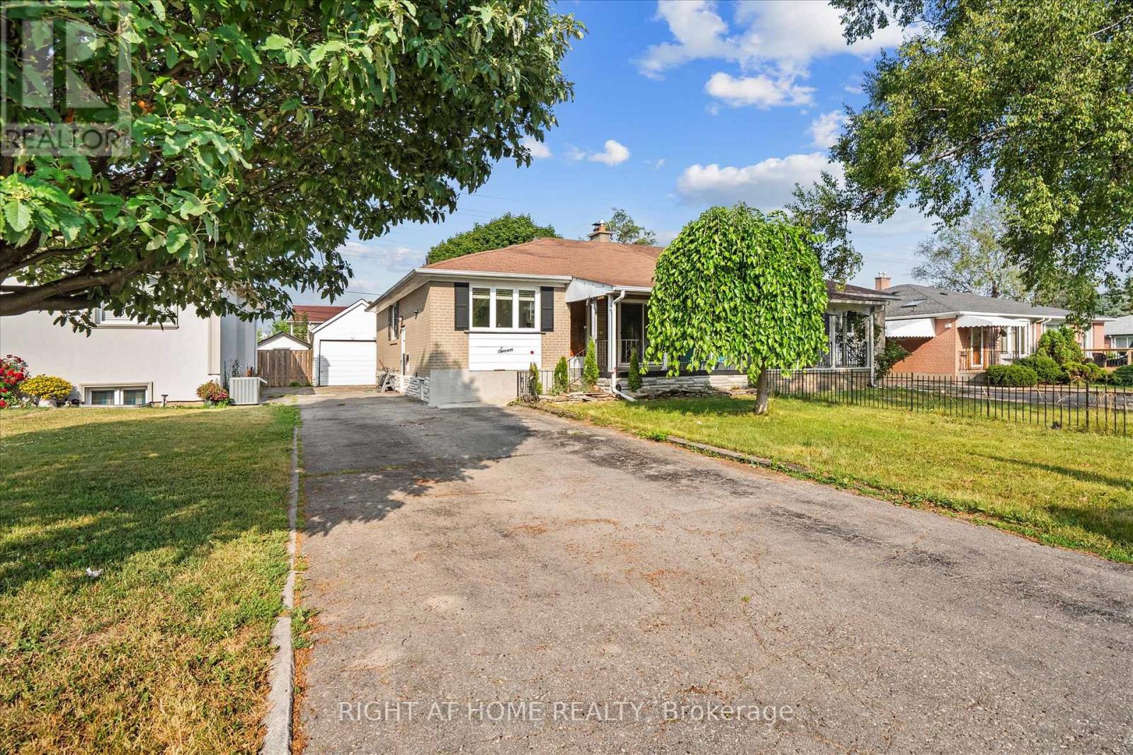 Property image for 7 TULLOCH DRIVE|Ajax (South East), Ontario L1S2S3