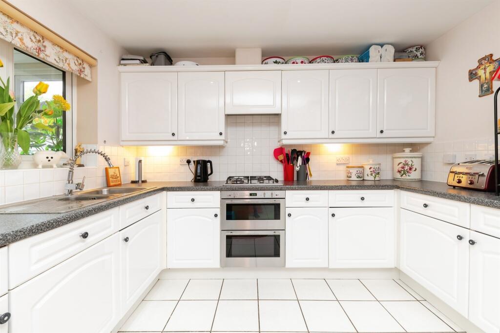 Additional image 18 of Bluebell Way, Hatfield