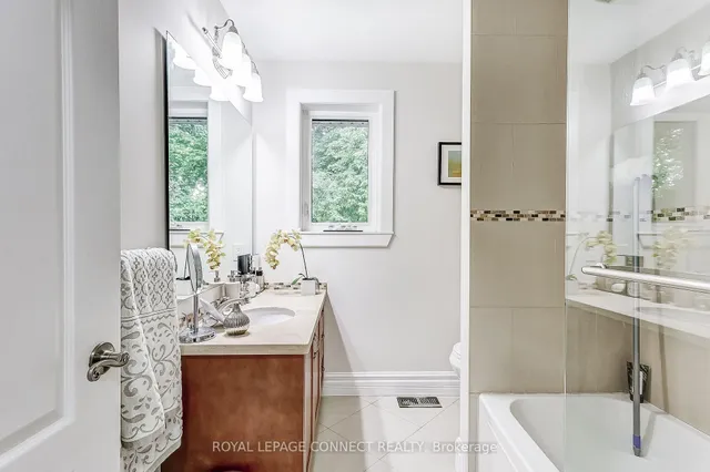 Additional image 21 of 73 Cassandra Blvd