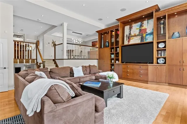 Additional image 14 of 373 Torrance St