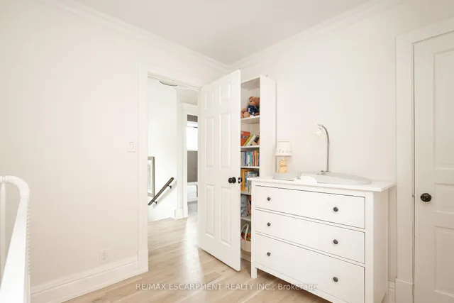 房产图片 30 - 505 Queensdale Ave