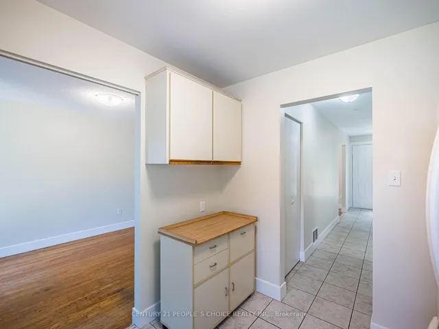 Additional image 20 of 1720 Albion Rd Unit 16