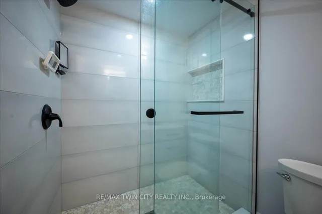 Additional image 19 of 162 Greenbrook Dr