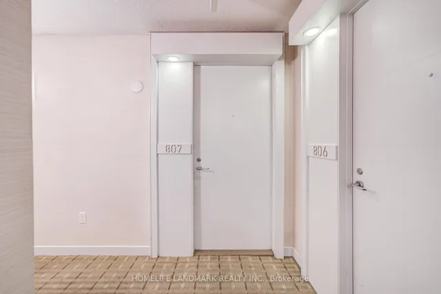 Additional image 4 of 38 Grenville St Unit 807