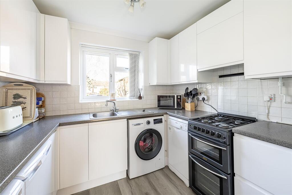 Additional image 3 of Runcie Close, St. Albans