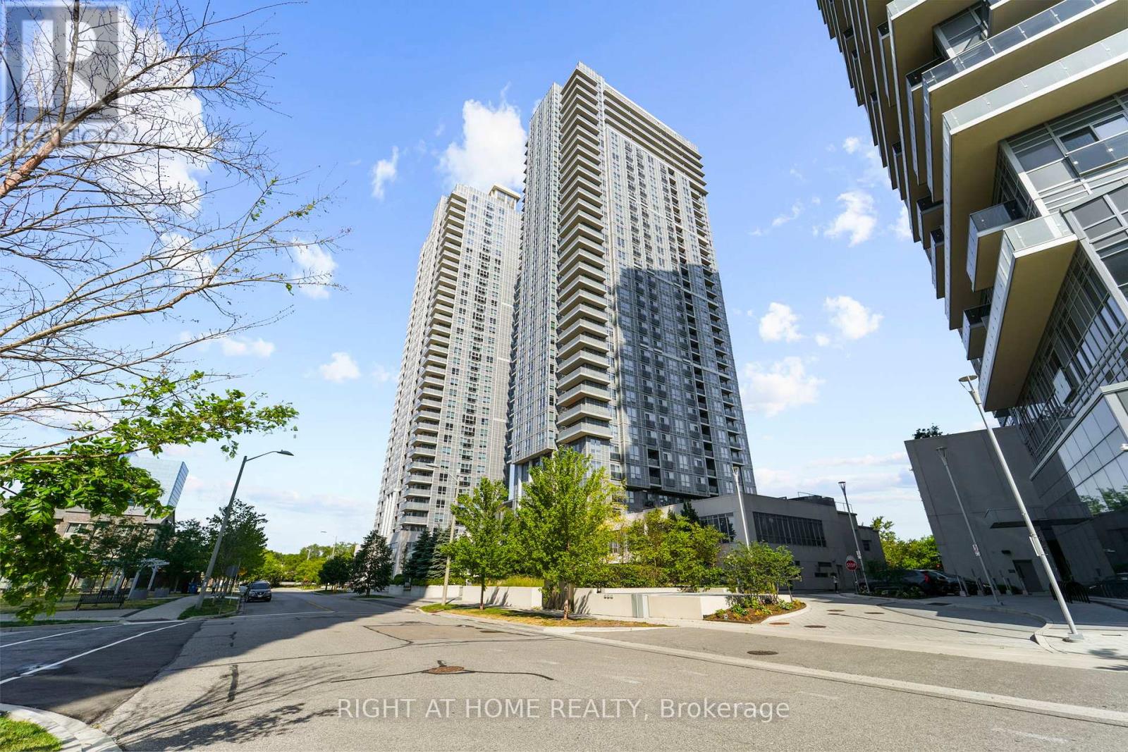 1501 - 255 VILLAGE GREEN SQUARE|Toronto (Agincourt South-Malvern West), Ontario M1S0L7