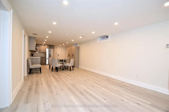 房产图片 35 - 514 Petawawa Cres