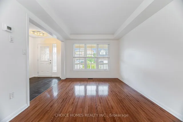 房产图片 7 - 319 麦克杜格尔交汇处