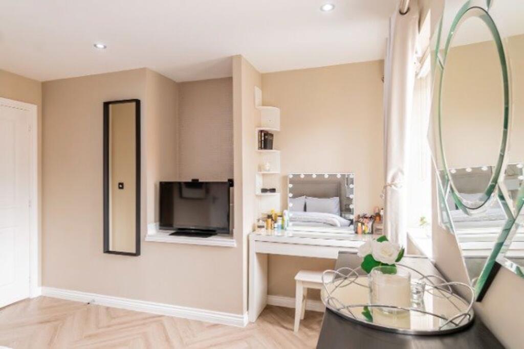 Additional image 15 of Short Let -  Great Barr, Birmingham- P4500