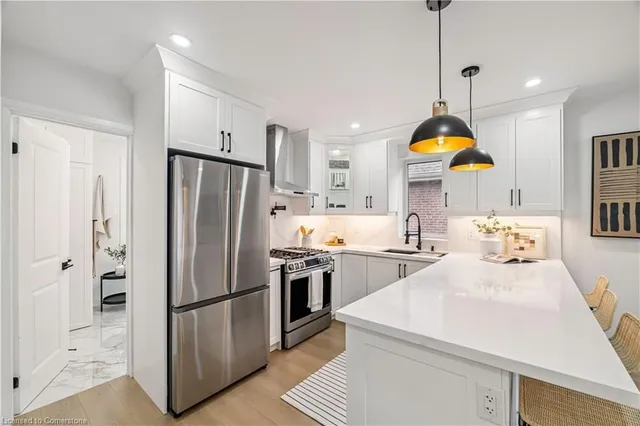 Additional image 14 of 220 Holmesdale Ave