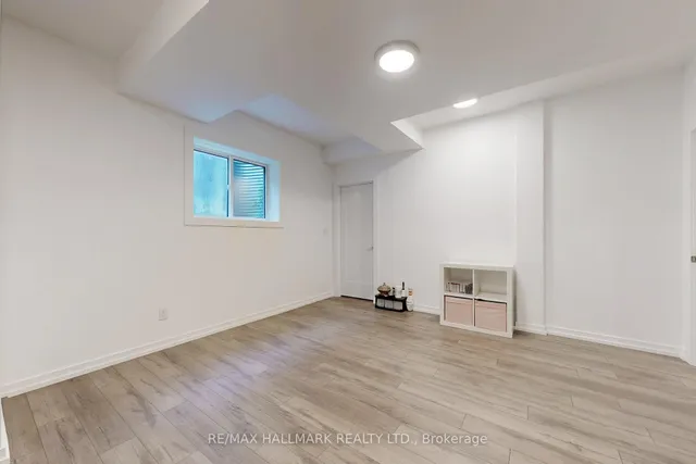 Additional image 40 of 114 Lloyd Manor Rd