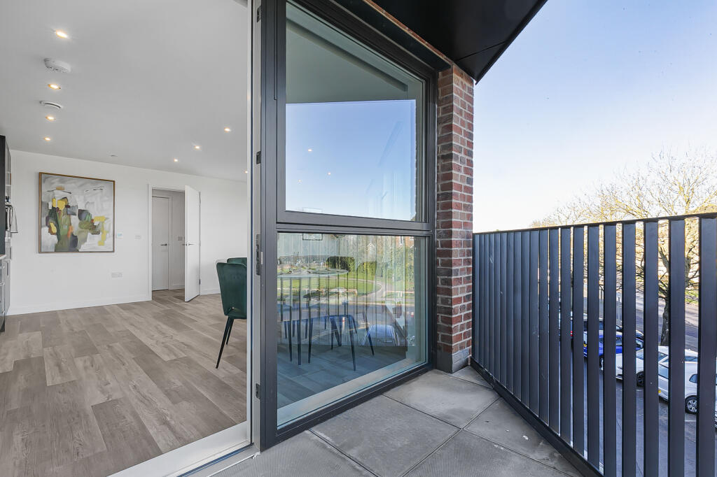 Additional image 9 of Corner House, Town Centre, Hertfordshire, AL10