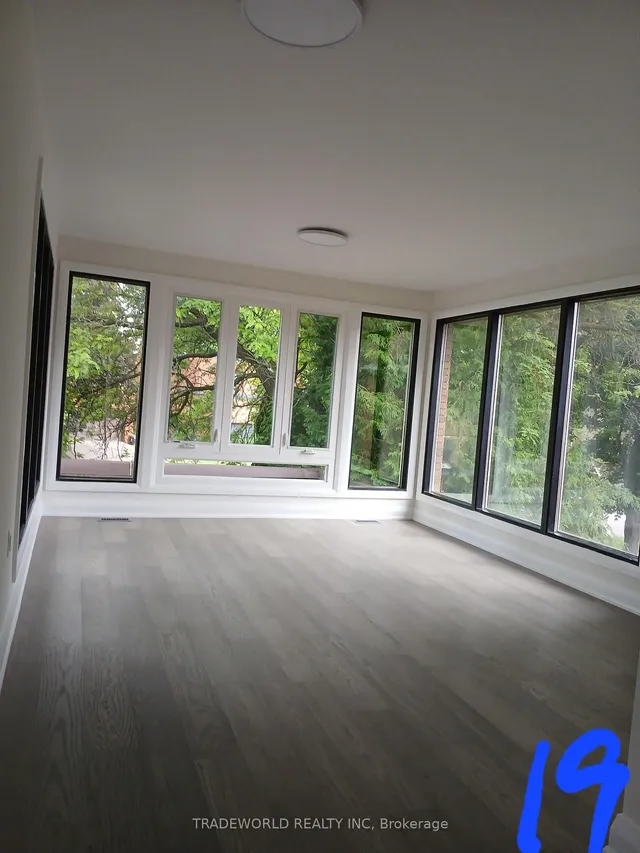 Additional image 5 of 49 Garnier Crt