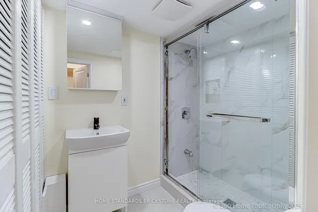 Additional image 20 of 16 Lansbury Dr