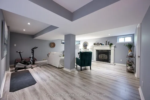 Additional image 18 of 179 Townsend Ave