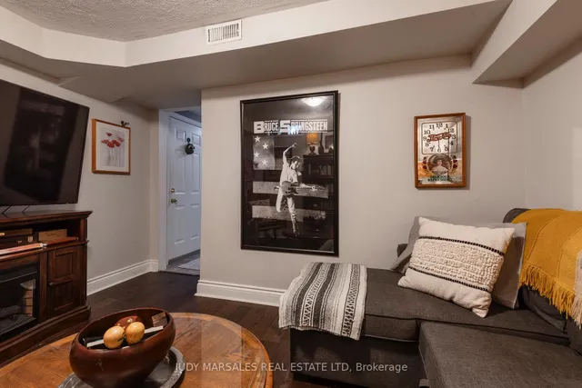 Additional image 30 of 100 Beddoe Dr Unit 21