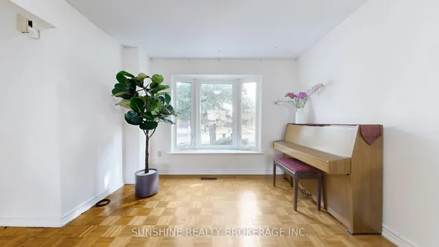 Additional image 4 of 115 Ambercroft Blvd