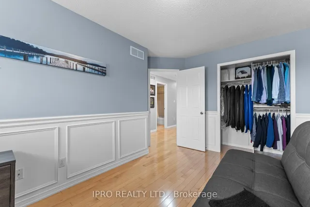 房产图片 26 - 42 Meadow Wood Cres