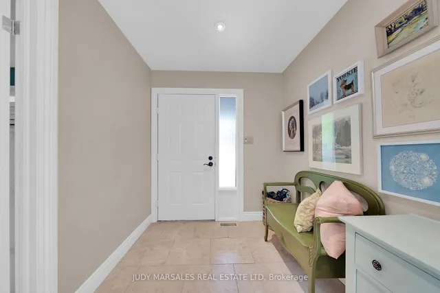 房产图片 8 - 12 Vance Cres